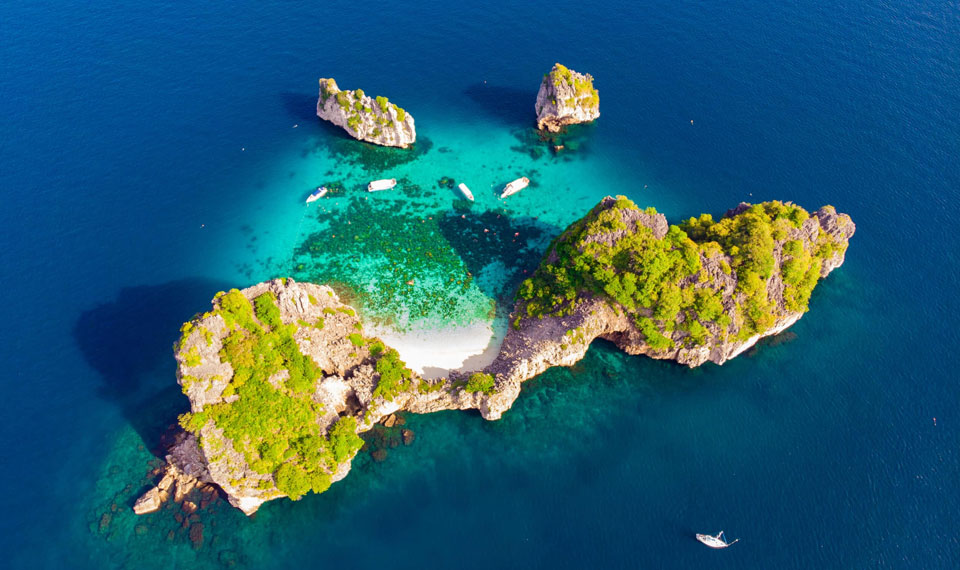 koh haa snorkeling tour by speedboat from Koh Lanta