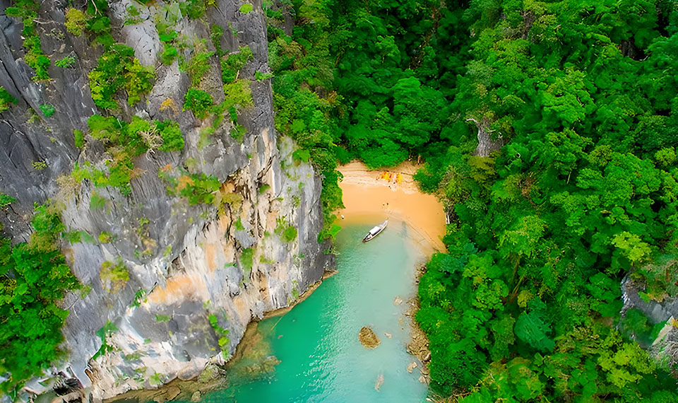 koh talabeng beach near koh lanta